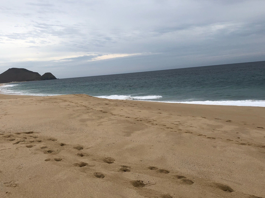 Playa La Cachora-托多斯桑托斯必去景点