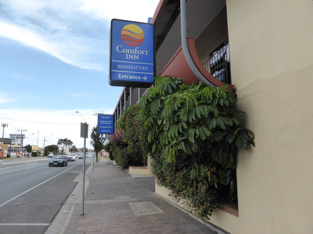 Comfort Inn & Suites Manhattan主图