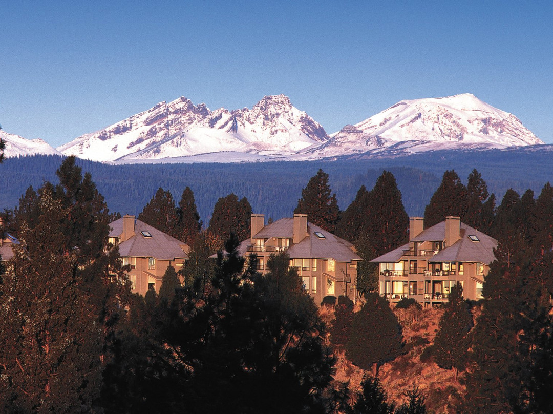 Mount Bachelor Village Resort主图