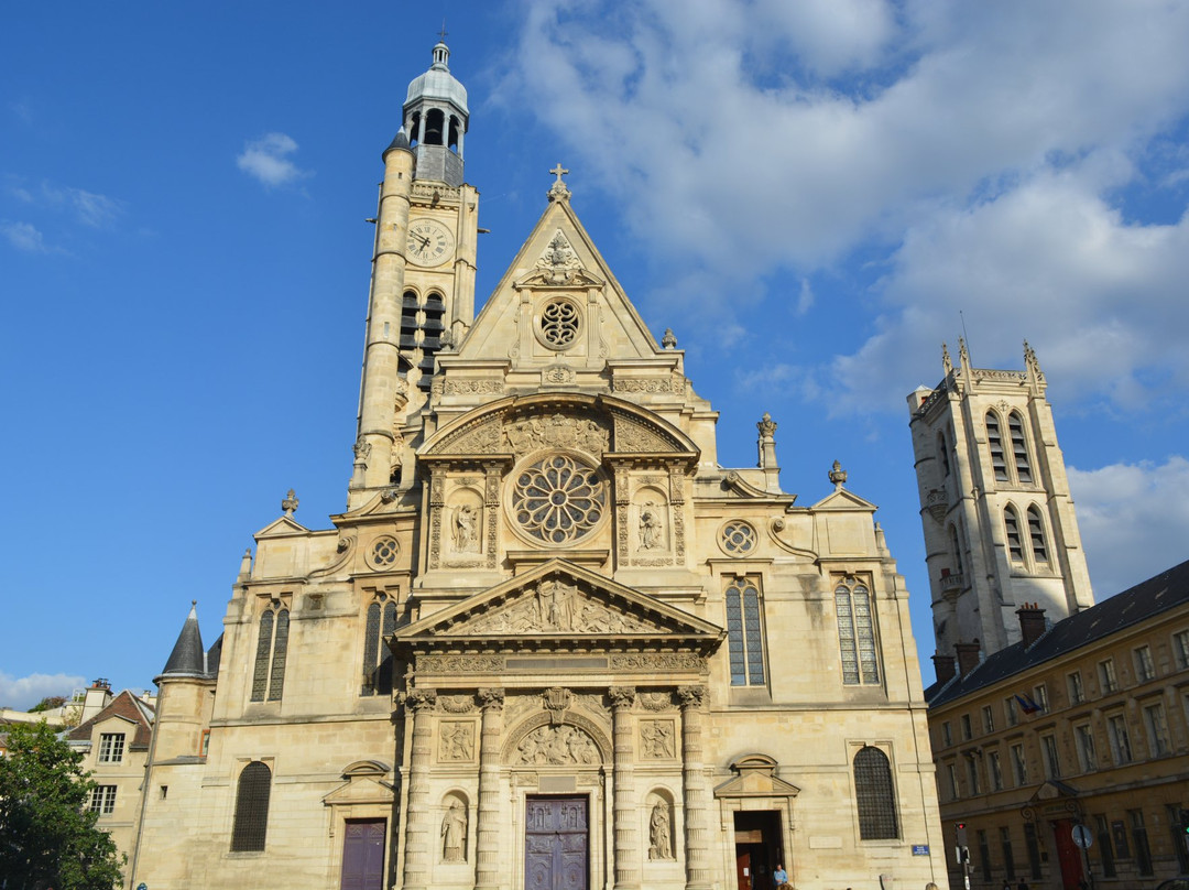 圣耶戋纳迪蒙教堂-巴黎必去景点