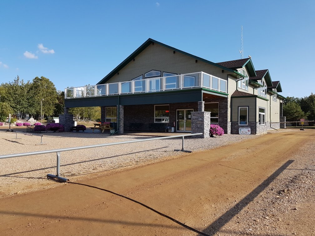 Shaw's Point Lakeside Resort