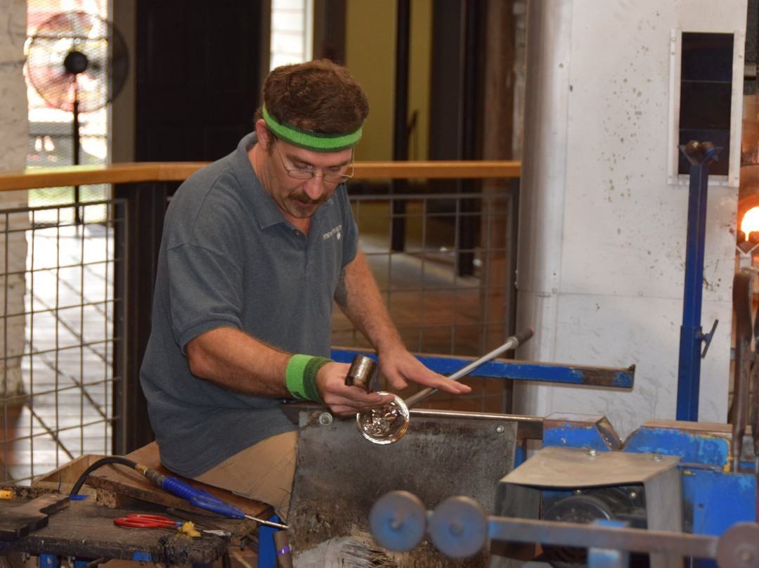 Route 4 Glassblowing Studio-Quechee必去景点