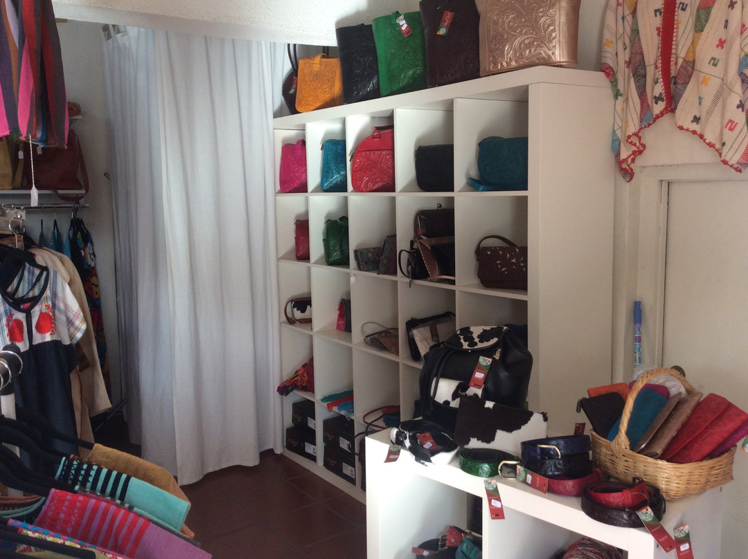 Etnica-托多斯桑托斯必去景点