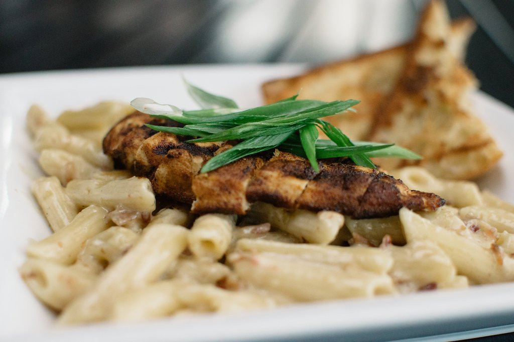 Langley Township餐馆和美食-Sammy J's Grill & Bar Langley