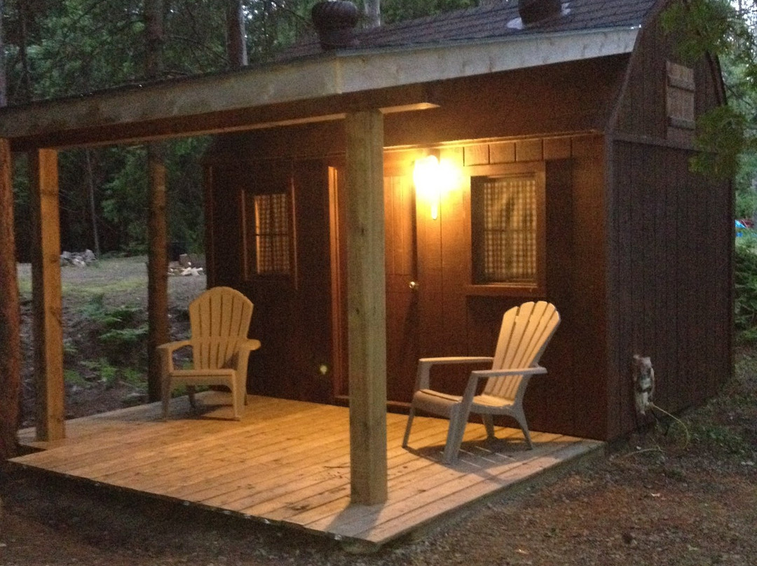 Roxys Gas & Variety Cabins & Tent Sites