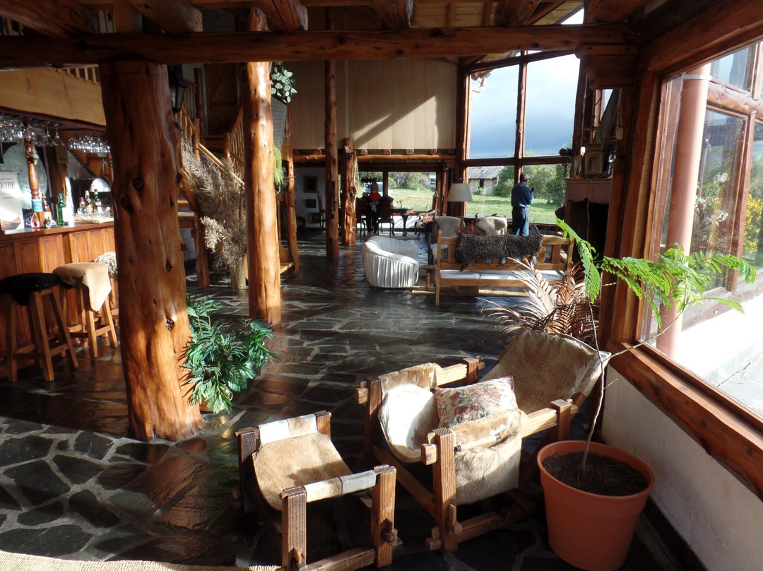 Poncho Moro Lodge