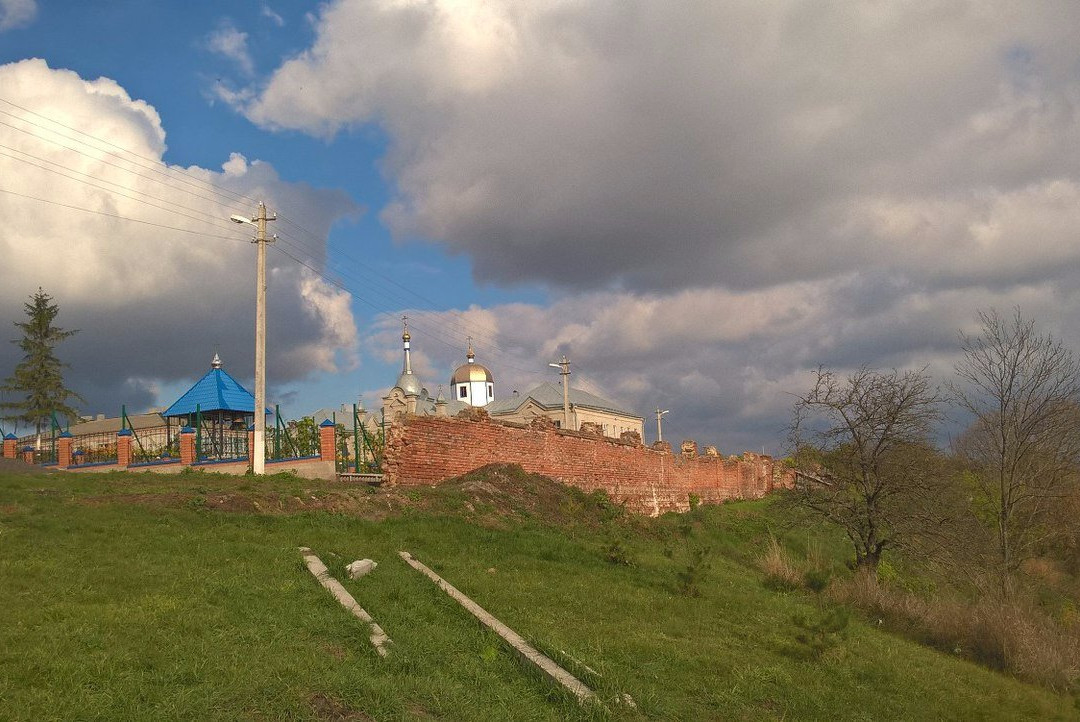 Gornal St. Nicholas Belogorskiy Monastery景点图片