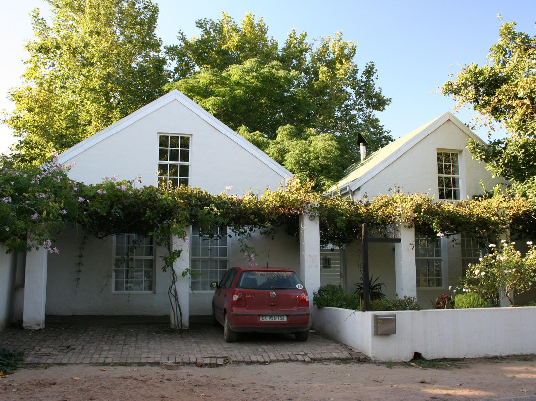 Cedric's County Lodge