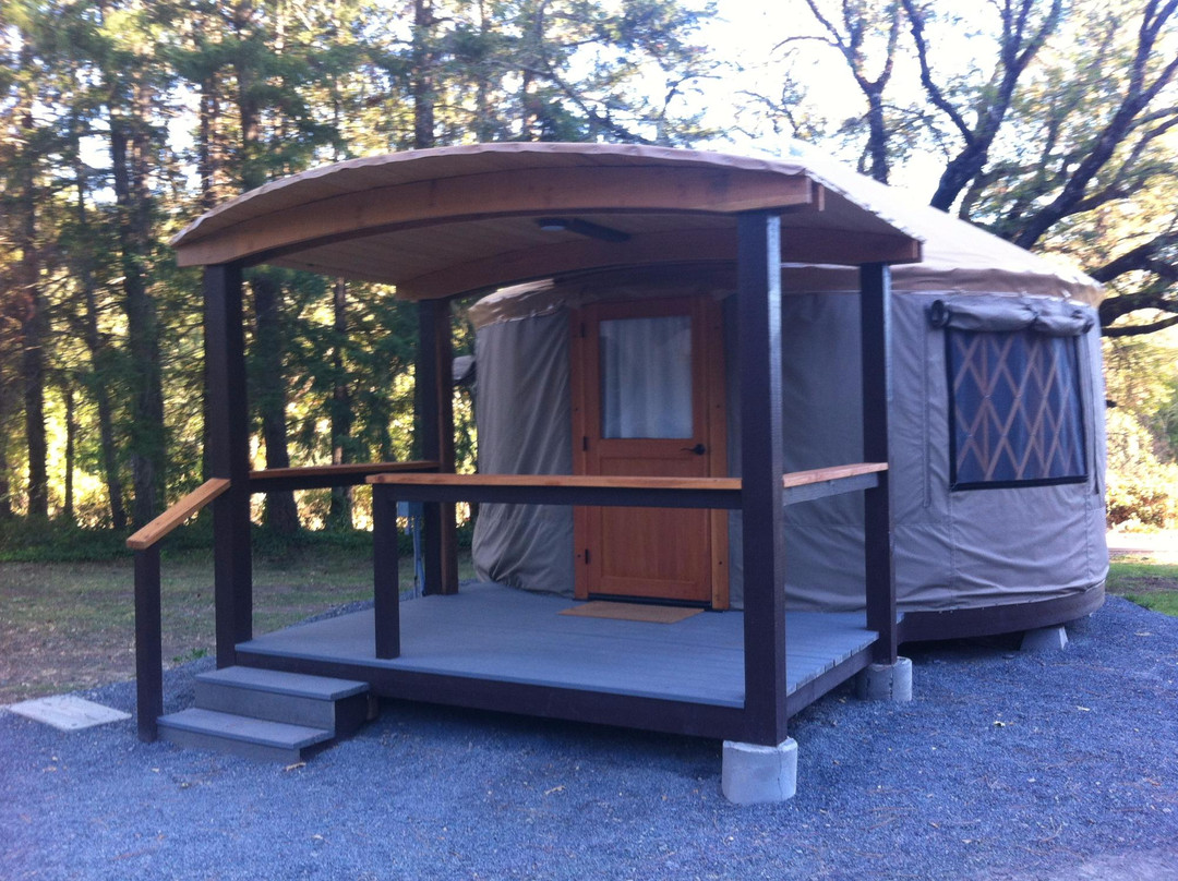 Valley of the Rogue State Park-Gold Hill必去景点