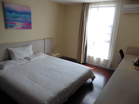 汉庭珠海拱北口岸酒店主图