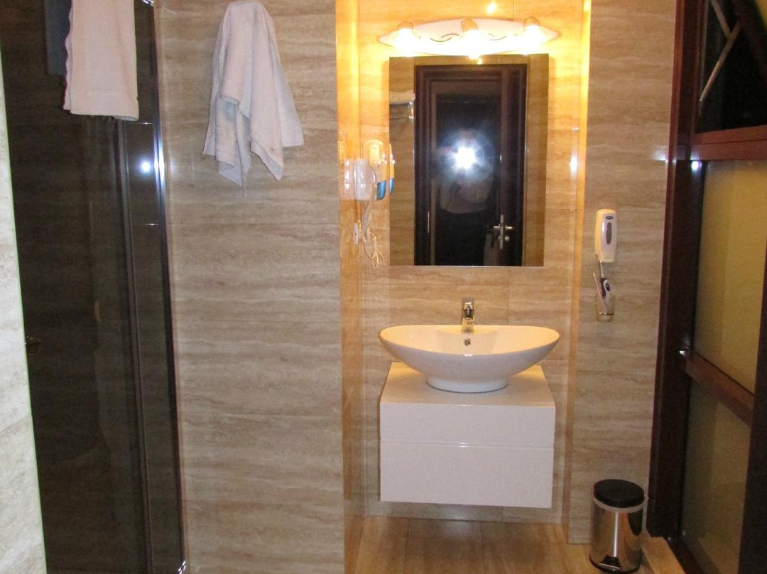 Hotel West Plaza主图