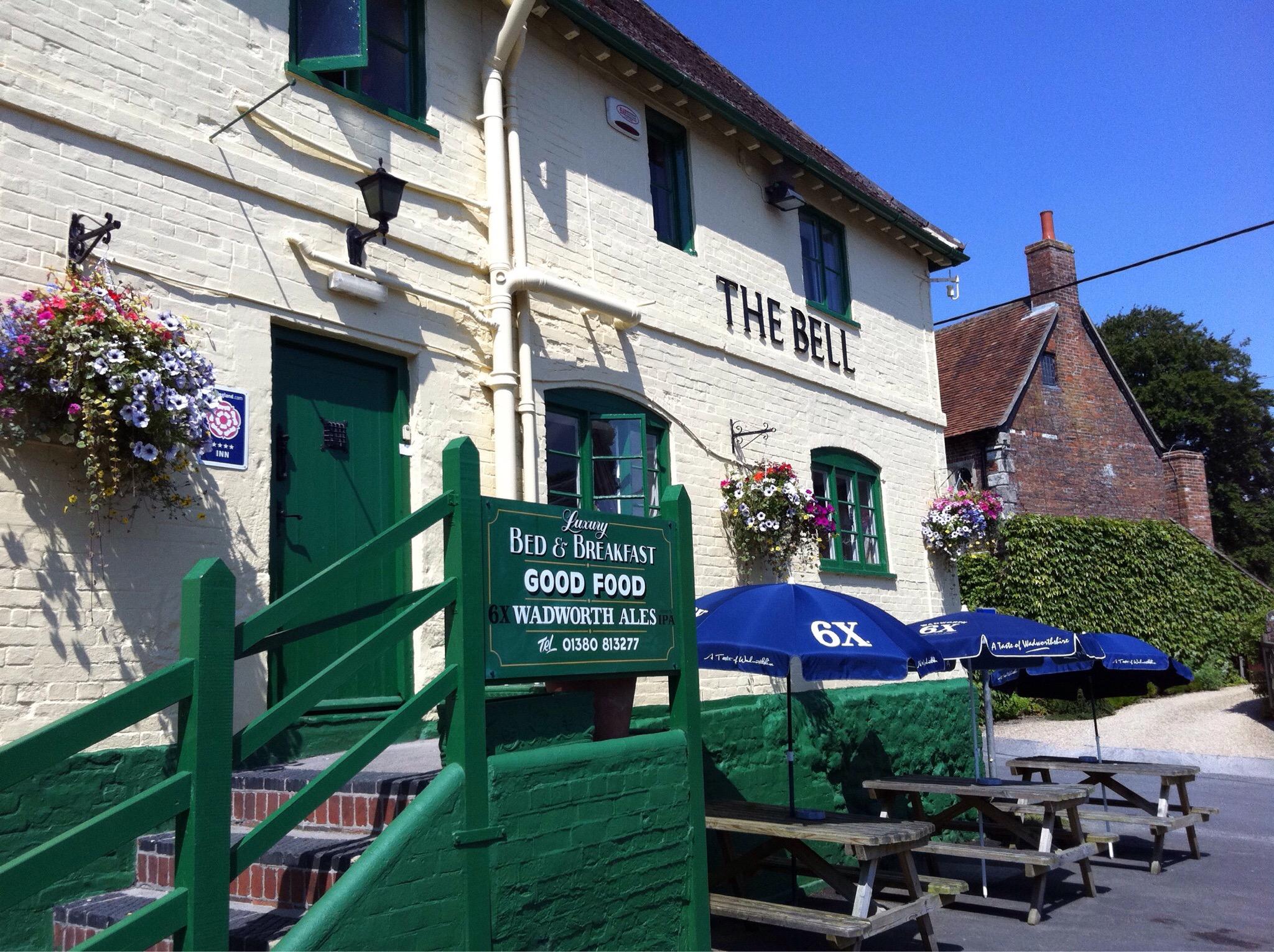 The Bell Inn-官方