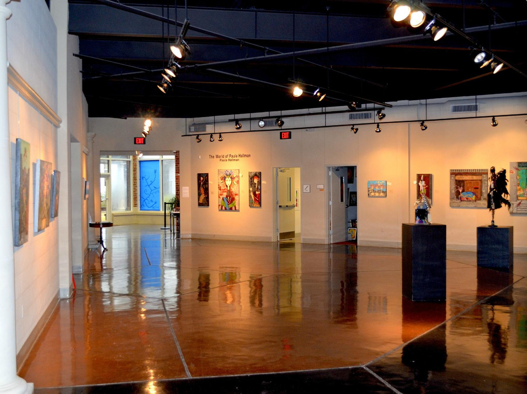 River Oaks Square Arts Center景点图片