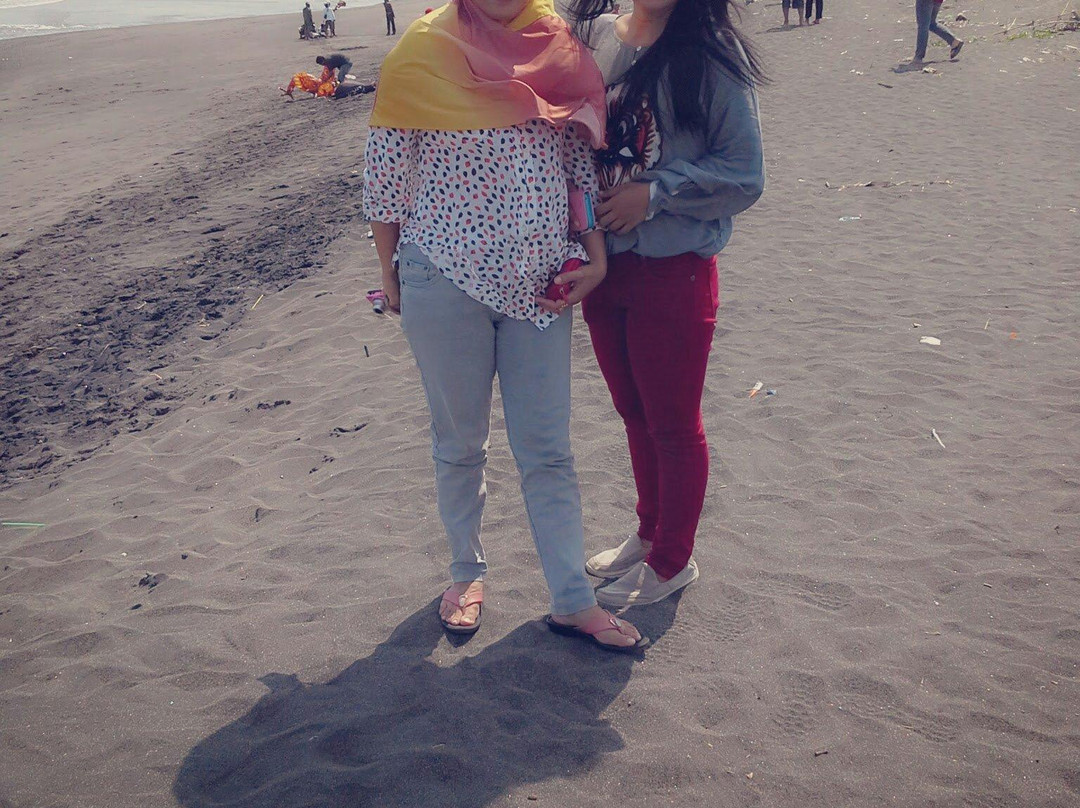 Depok Beach景点图片
