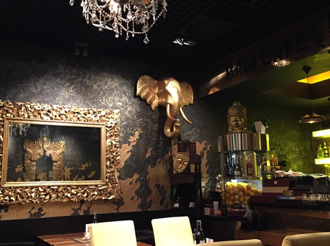 Zlote Tarasy-华沙必去景点