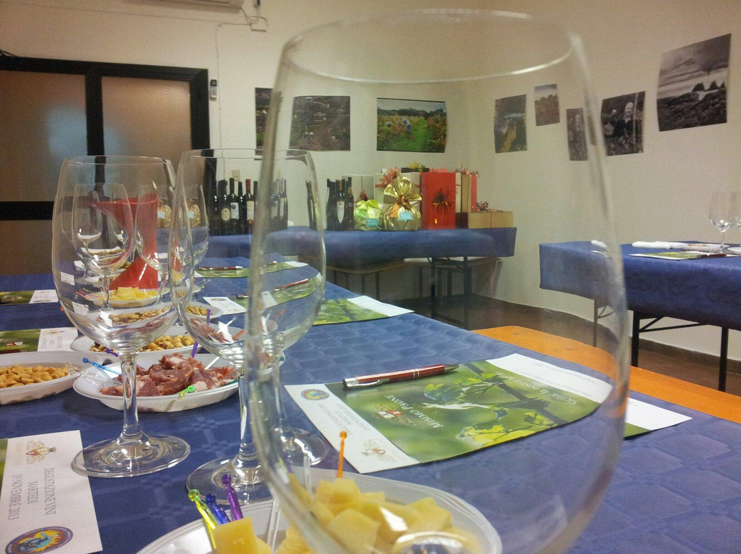 Fiumedinisi旅游景点-Mimmo Paone