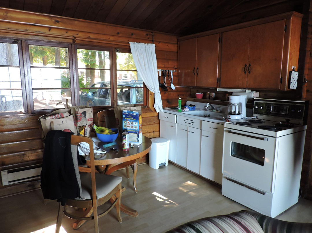 French Creek Cottages and Suites