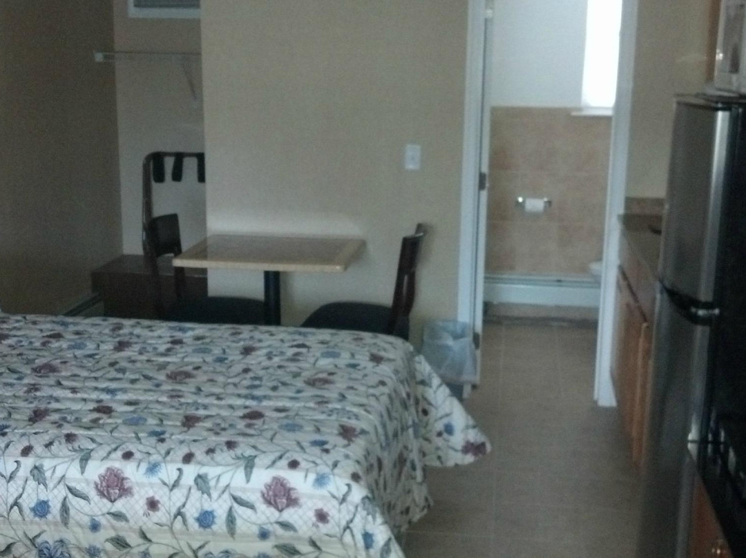 The Belvedere Motel主图