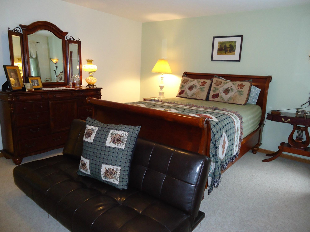 Seven Sisters Bed and Breakfast at McEwen Falls主图