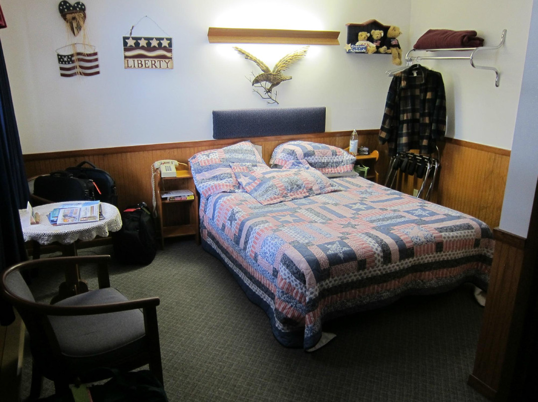 Skylark Motel