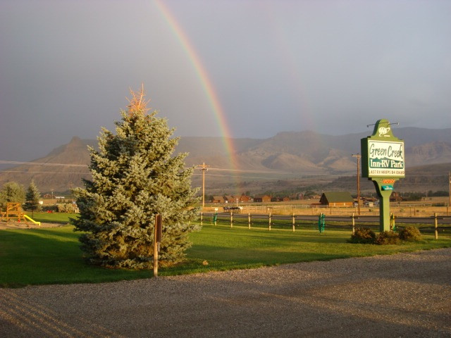 Wapiti酒店住宿-Green Creek Inn And RV Park