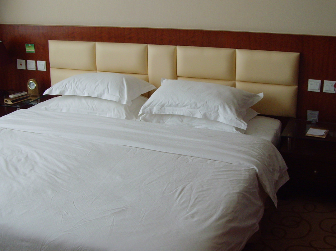 营口皇家园林酒店主图