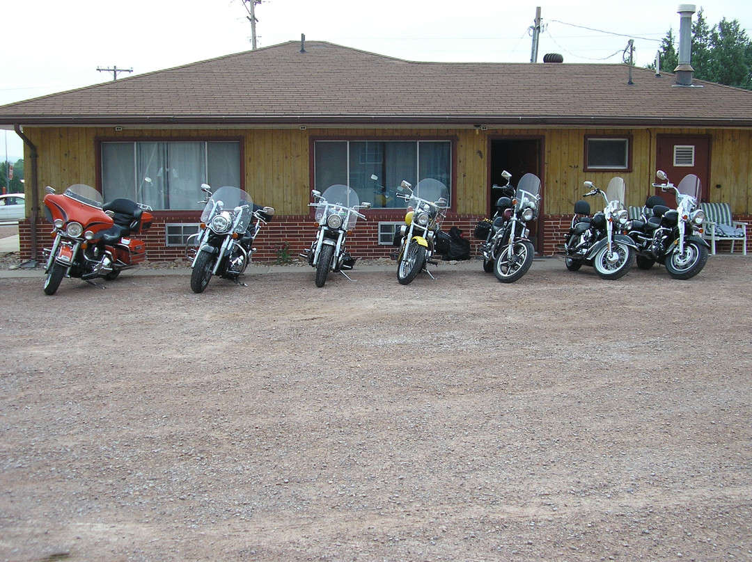 Bunk House Motel主图