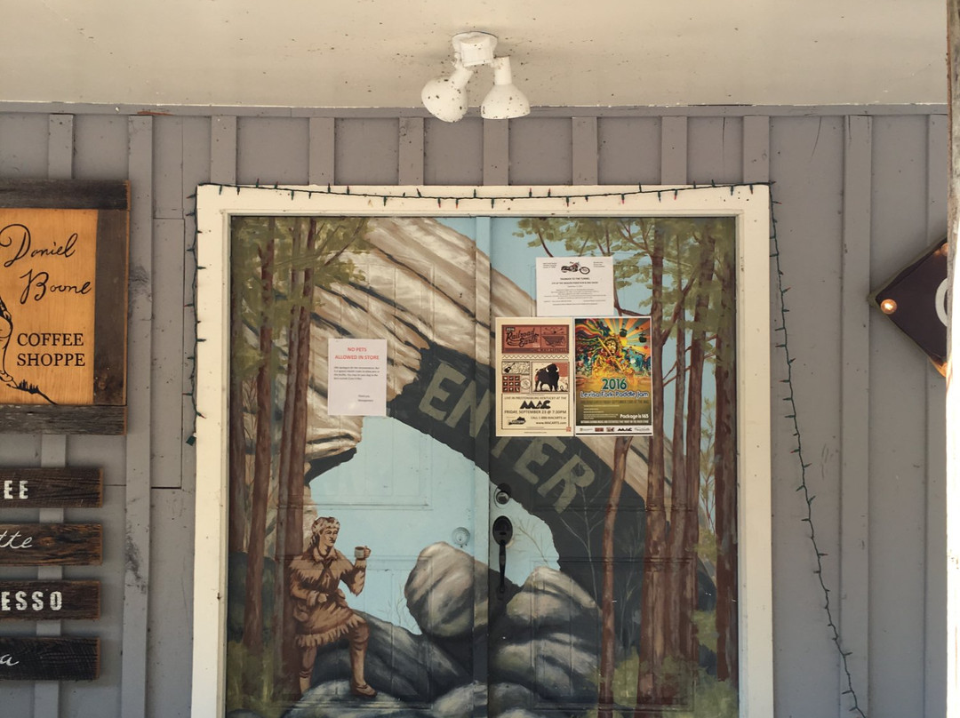 Campton餐馆和美食-Daniel Boone Coffee Shop