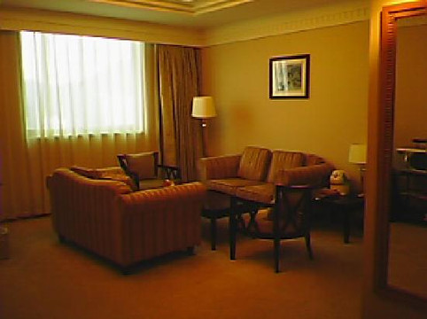 丽豪大饭店(贵阳黔灵山公园紫林庵地铁站店)主图