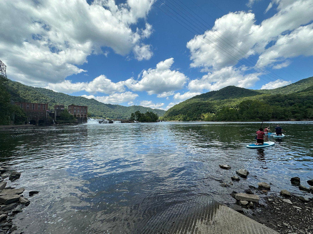 Mountain Surf Paddle Sports景点图片