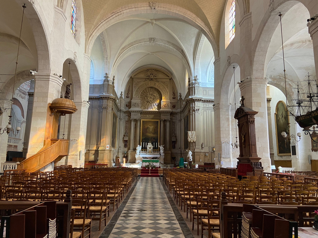 Eglise St-Sauveur景点图片