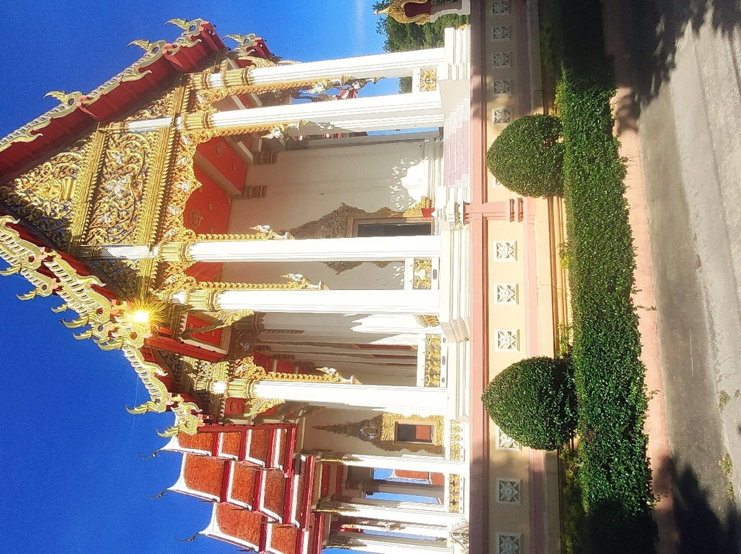 Wat Phra Loi-素攀武里必去景点