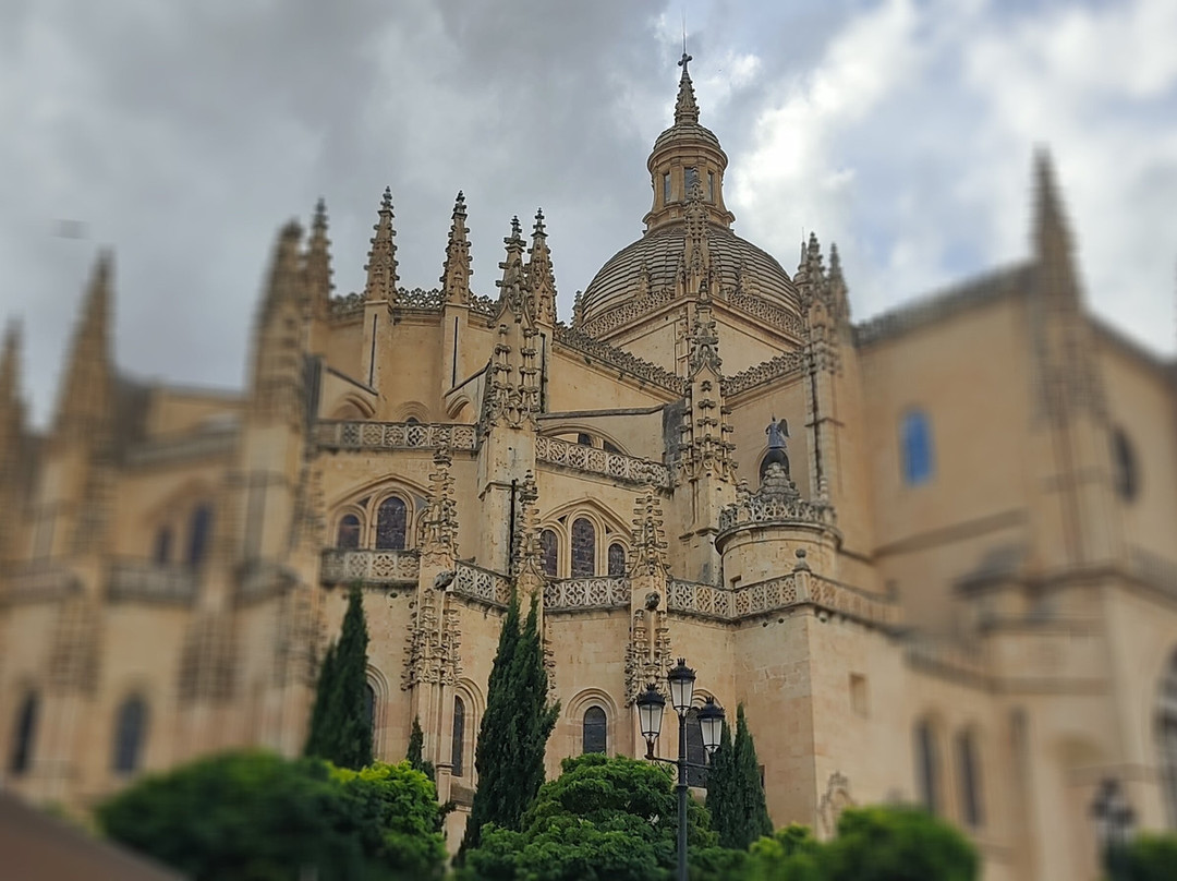 Torre Campanario De La Catedral-塞哥维亚必去景点