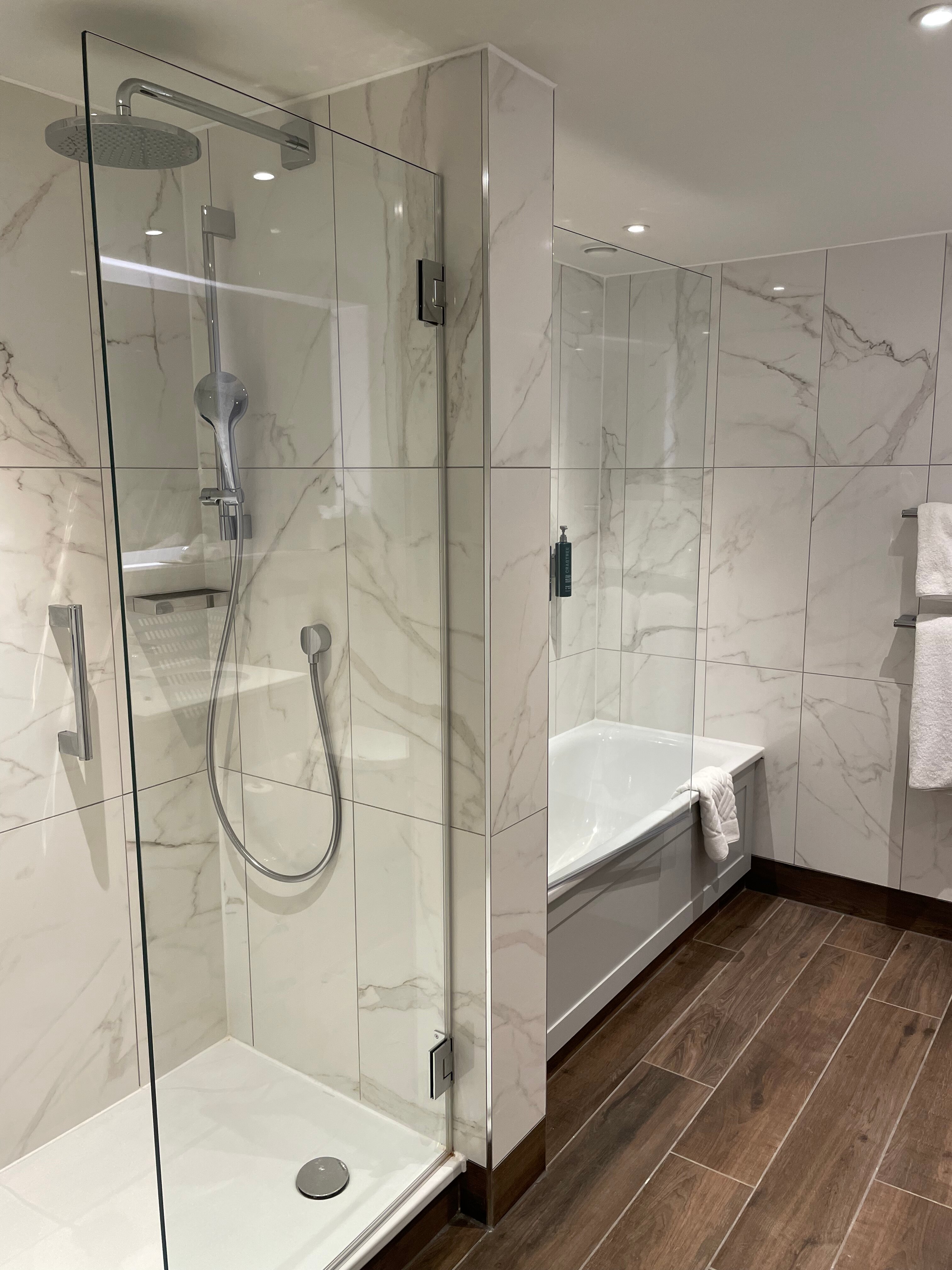 DoubleTree by Hilton Stoke on Trent-浴室