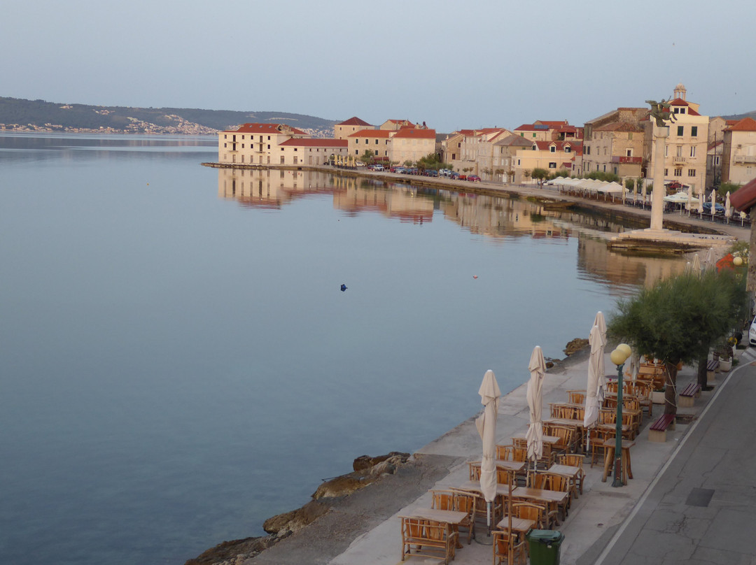 Lungomare di Kaštel Stari-Kastel Stari必去景点