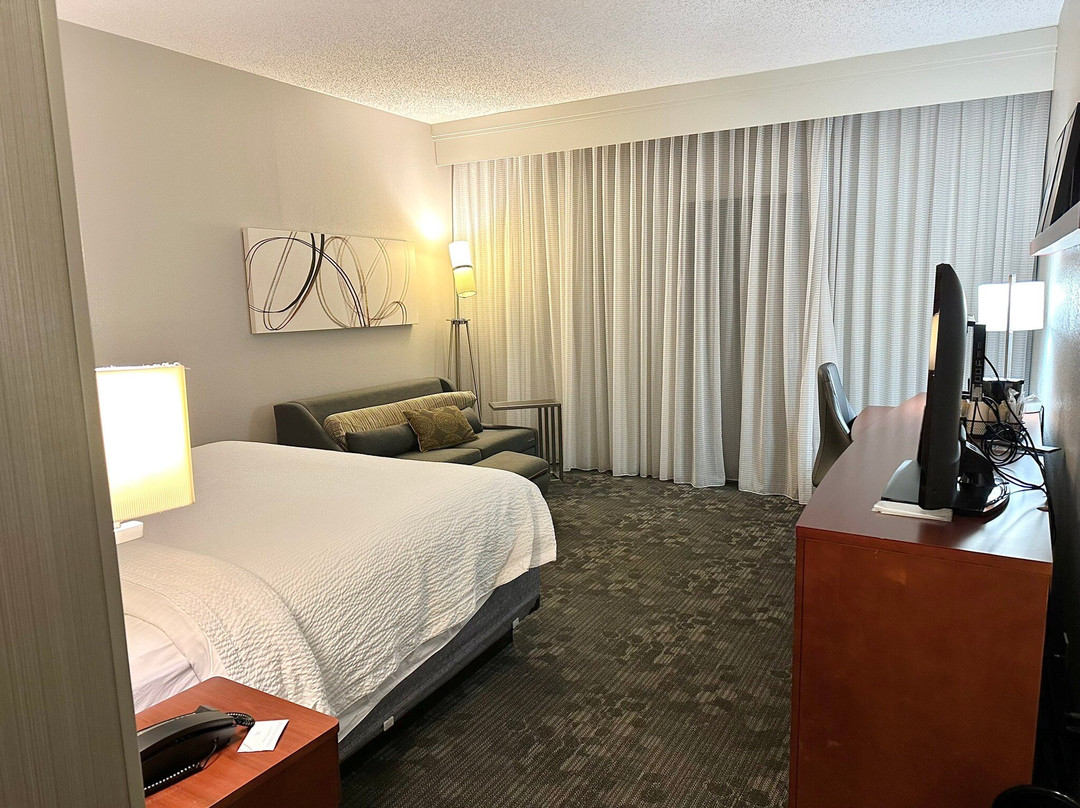 Courtyard by Marriott Raleigh Cary主图