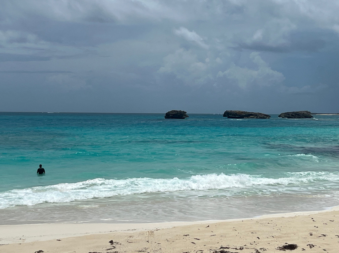 Three Sisters Beach-George Town必去景点