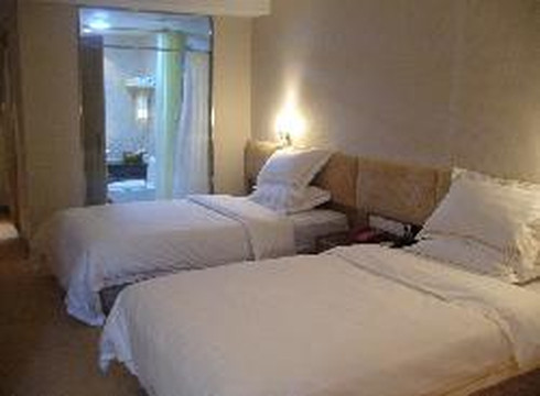 维也纳酒店(南丹洞天酒海景区金芙蓉广场店)主图