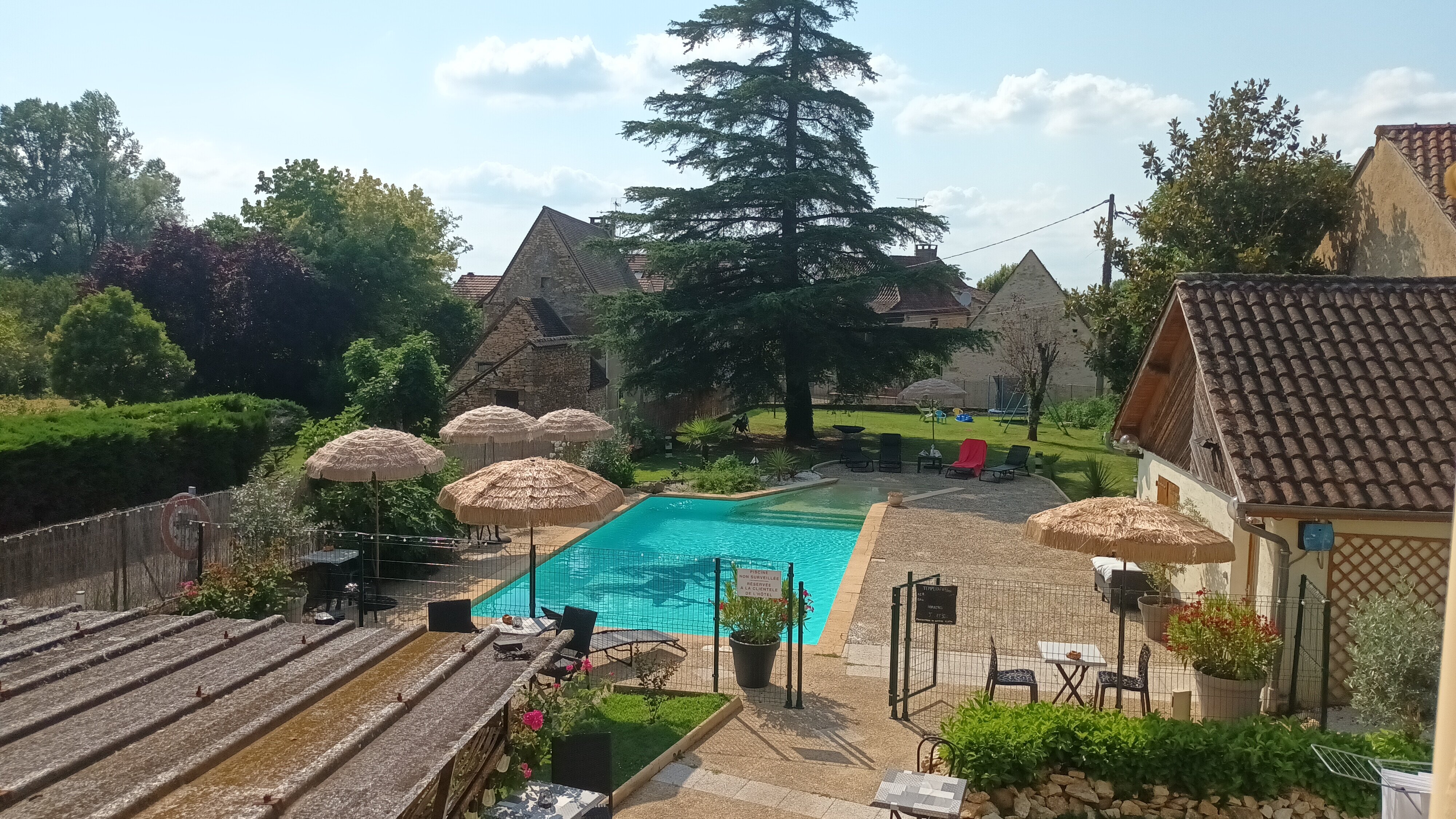 Auberge Du Relais D'auniac-泳池