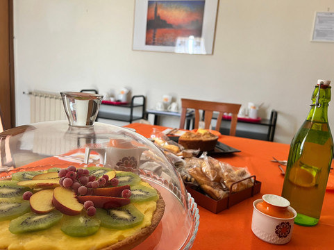 阿兰西花园教堂家庭式酒店主图