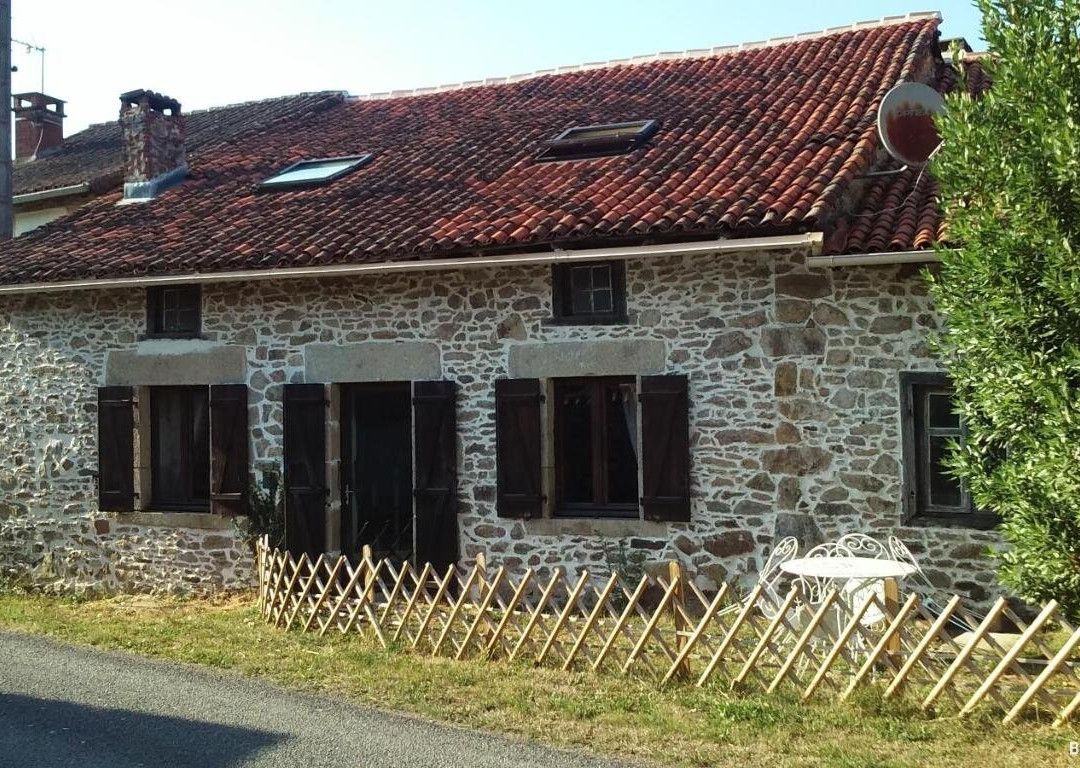 La Croix De Camargue主图