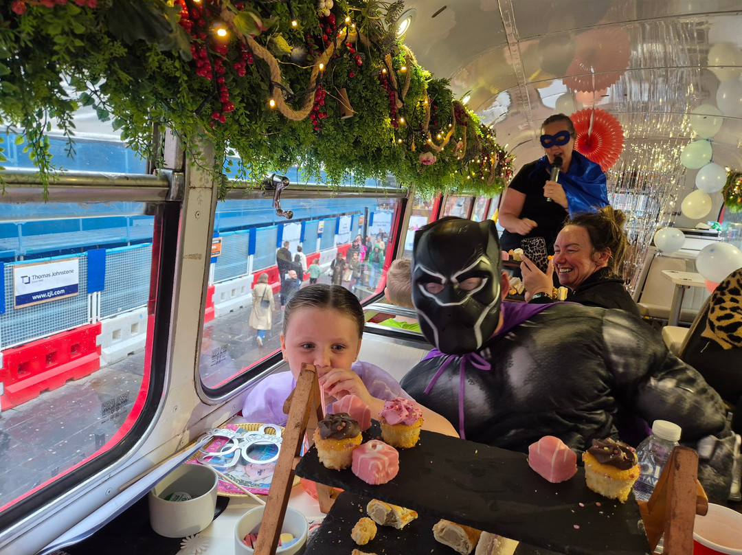 Red Bus Bistro-爱丁堡必去景点