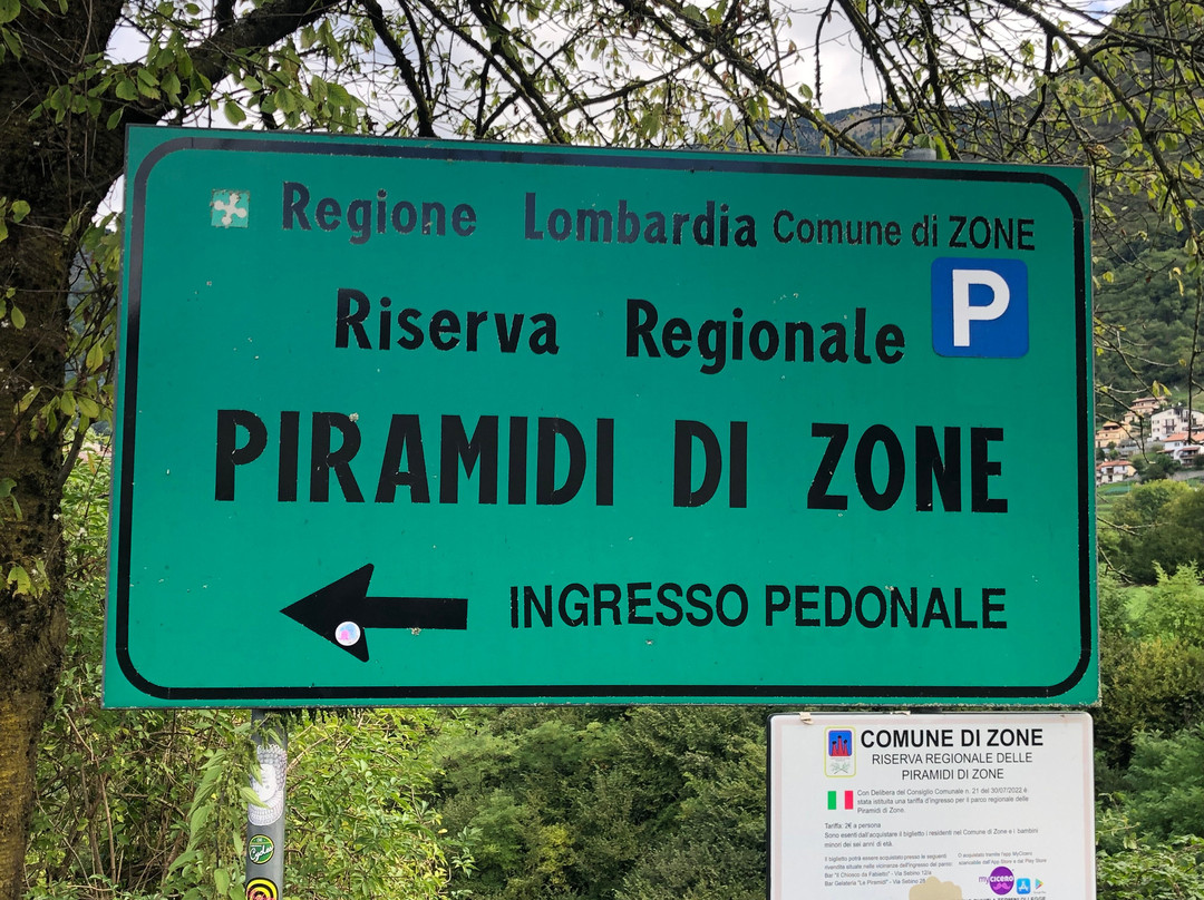 Piramidi di Zone景点图片