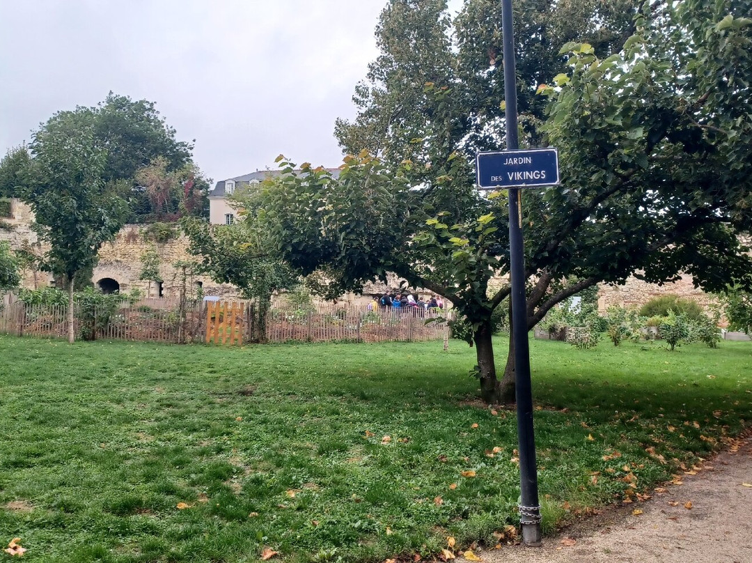 Enceinte gallo-Romaine-图尔必去景点