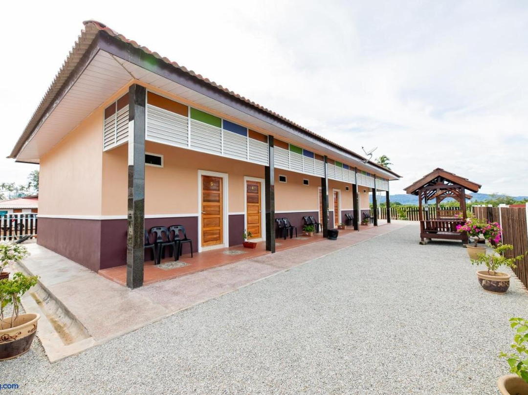 D’ Village Cottage