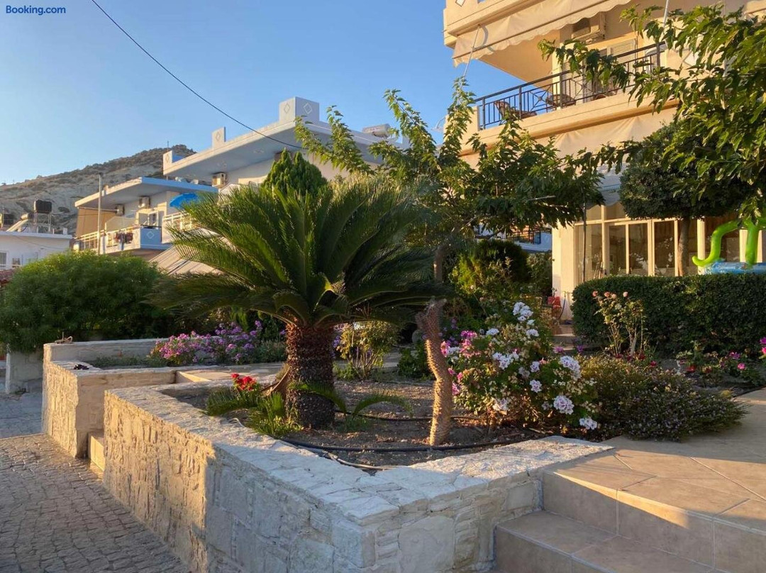 Sindonia Beach Apartment