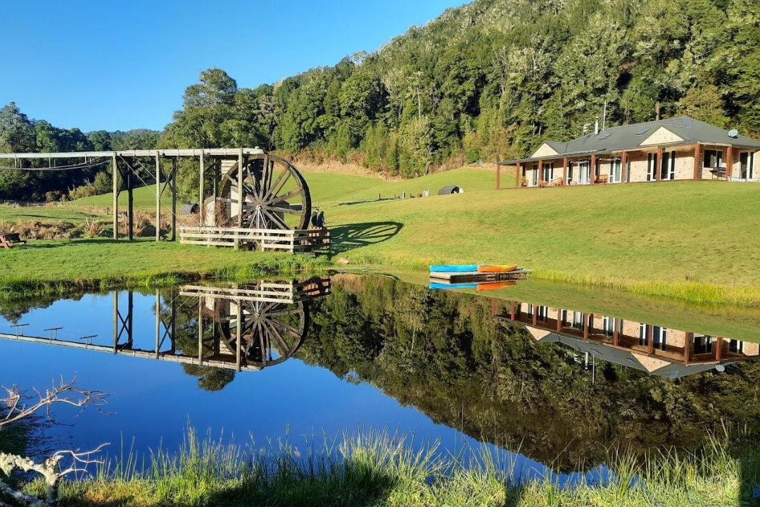 Ahaura Lodge & Waterwheel Farm