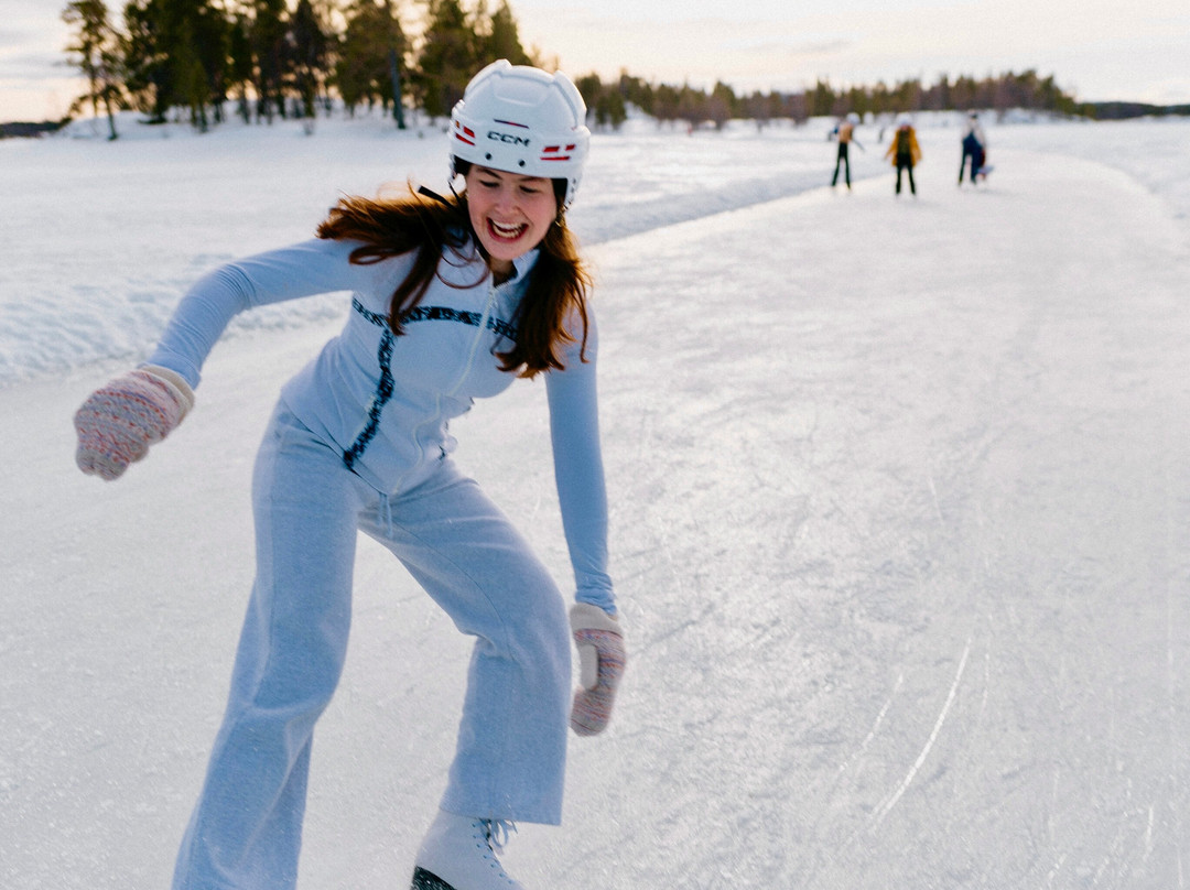 Inari Lake Skating-伊瓦洛必去景点