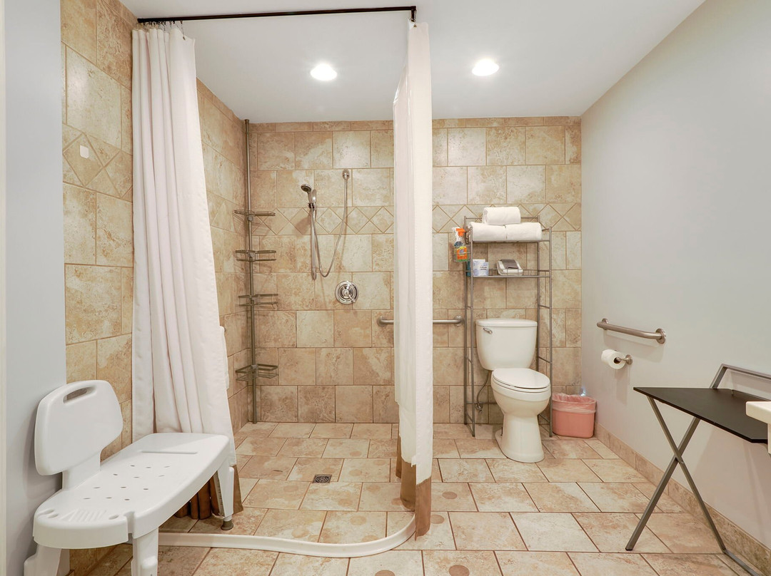 Pointes North Inn主图