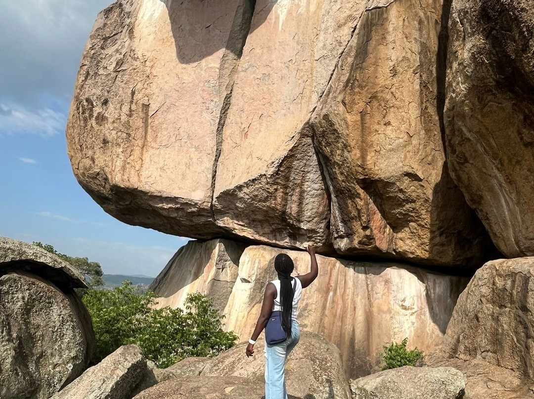 Kit Mikayi-基苏木必去景点